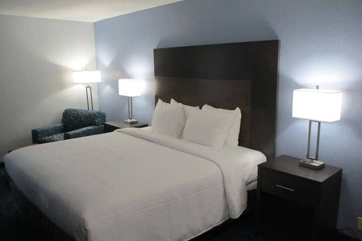 Room 4 of 15